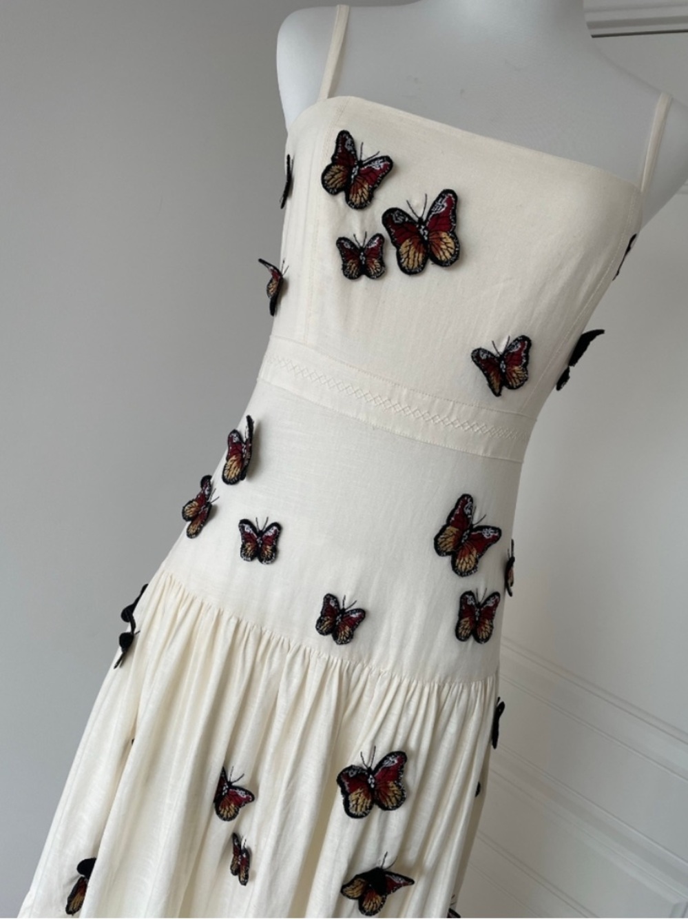 Agua By Agua Bendita Lima Monarca appliquéd tiered linen maxi dress - Picture 9 of 11